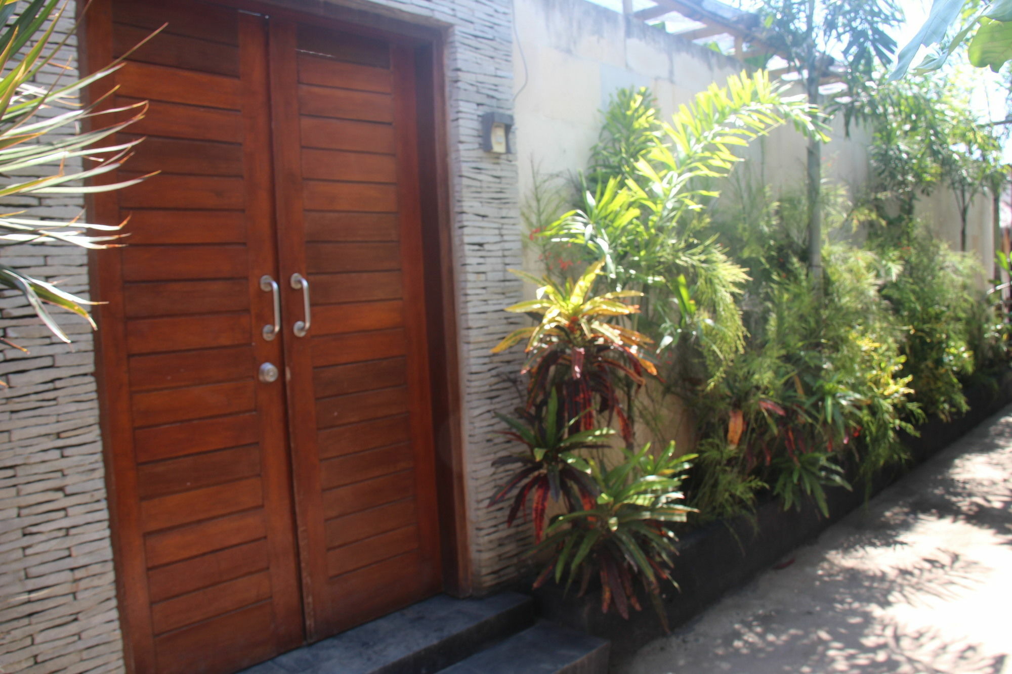 Scallywags Smugglers Gili Air Exterior photo